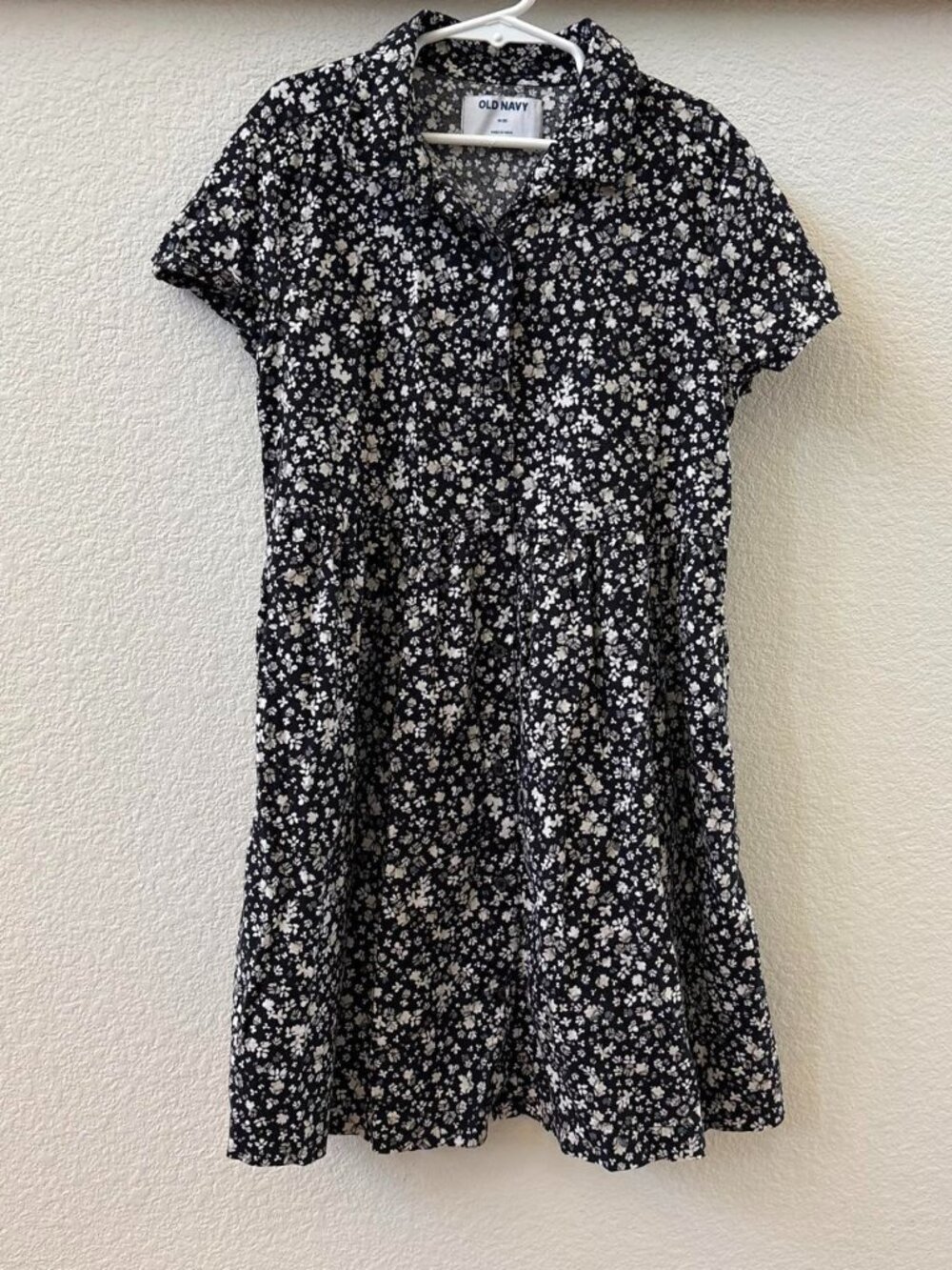 Old Navy Girls Size 8 Black White Floral Collared Button Front Tiered Dress